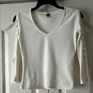 Elegant White V-Neck Women's Top